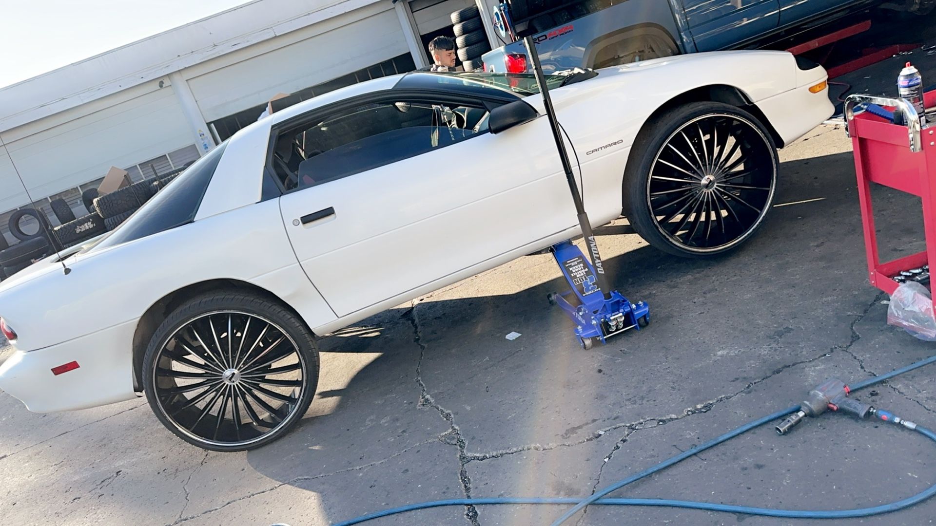 SummerToyAlert” 🚨 1994 Camaro On 26Inch Rims Cd 💿 Player Car Stereo Included 4 Brand New Memphis 6’9 Speakers 🔊 InStalled With Slap installed 2 12