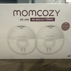 Momcozy M5 Breast Pumps (brand new)