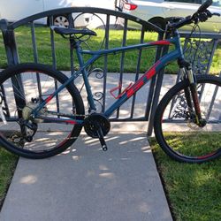 GT Aggressor Pro Green Mountain Bike

