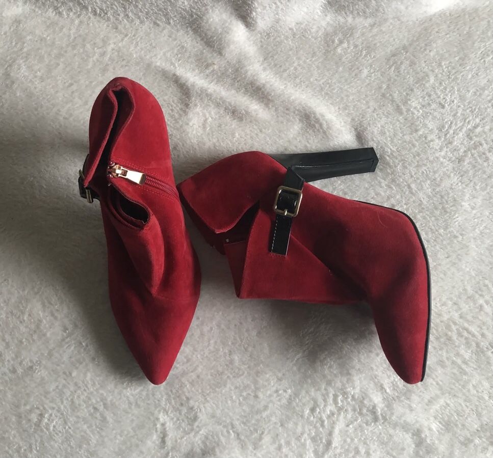 Machi red heels
