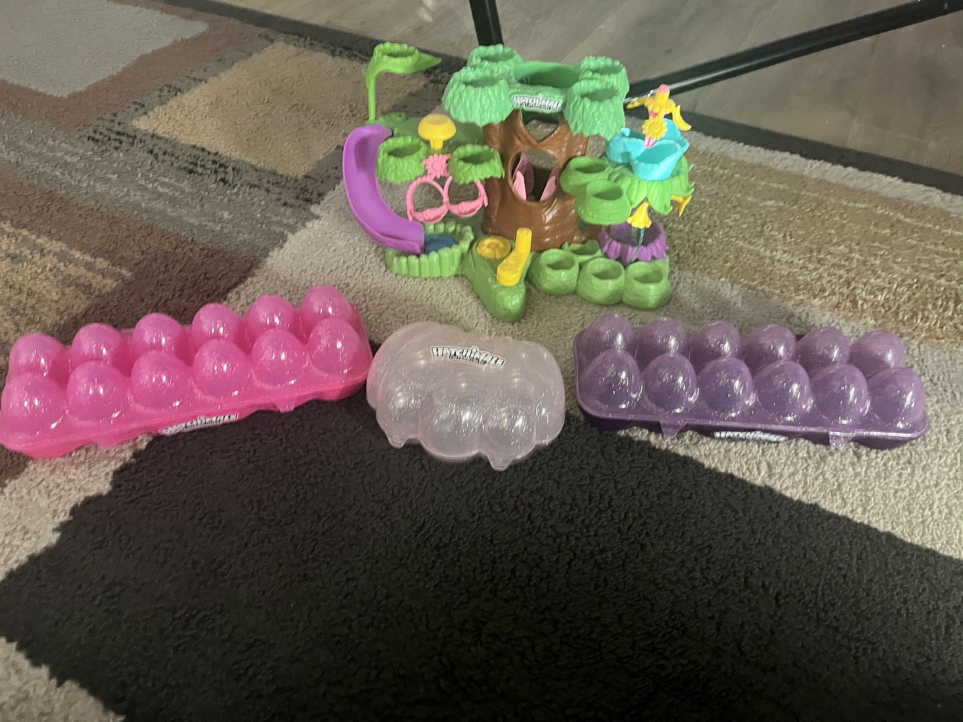 Hatchimals Tree Set & Egg Cases/Storages