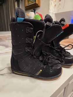 Burton Sapphire Women's Snowboard Boots - Size 6