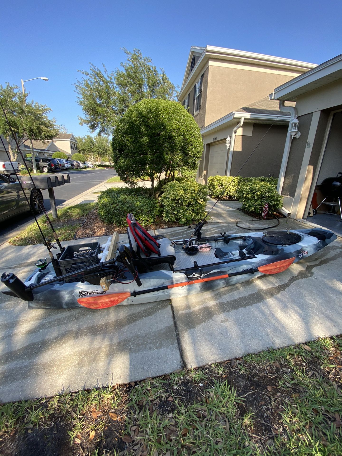 12 ft Field & Stream Shadow Caster Fishing Kayak With Trolling Motor