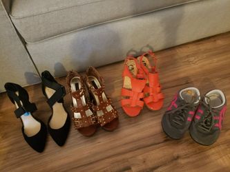 Selling this shoes for $60 for all 4 pairs