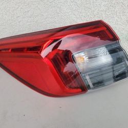 2022 - 2025 LEFT TAILAMP TAIL LAMP LIGHT DRIVER SIDE GENUINE USED OEM.  G3