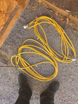 2 heavy duty extension chords one is missing the end