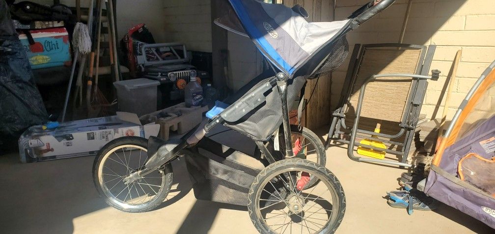 InStep Run Around LTD Jogging Stroller