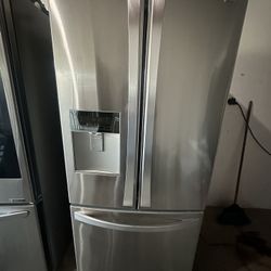Kenmore 30 Inch Wide Stainless Steel Refrigerator. 