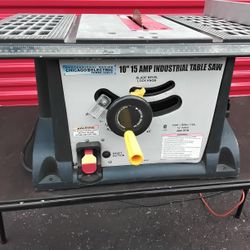 TABLE SAW WITH METAL PORTABLE 10 in 15 AMP EXCELLENT CONDITIONS 