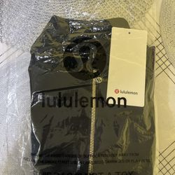 lululemon black jacket with gold zipper Size 2 xs 