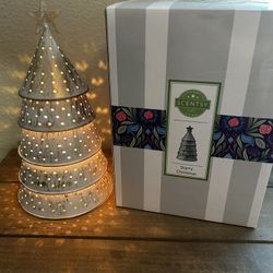 🎄Brand new! Scentsy “Starry Christmas” electric White Metal Christmas Tree Warmer🎄