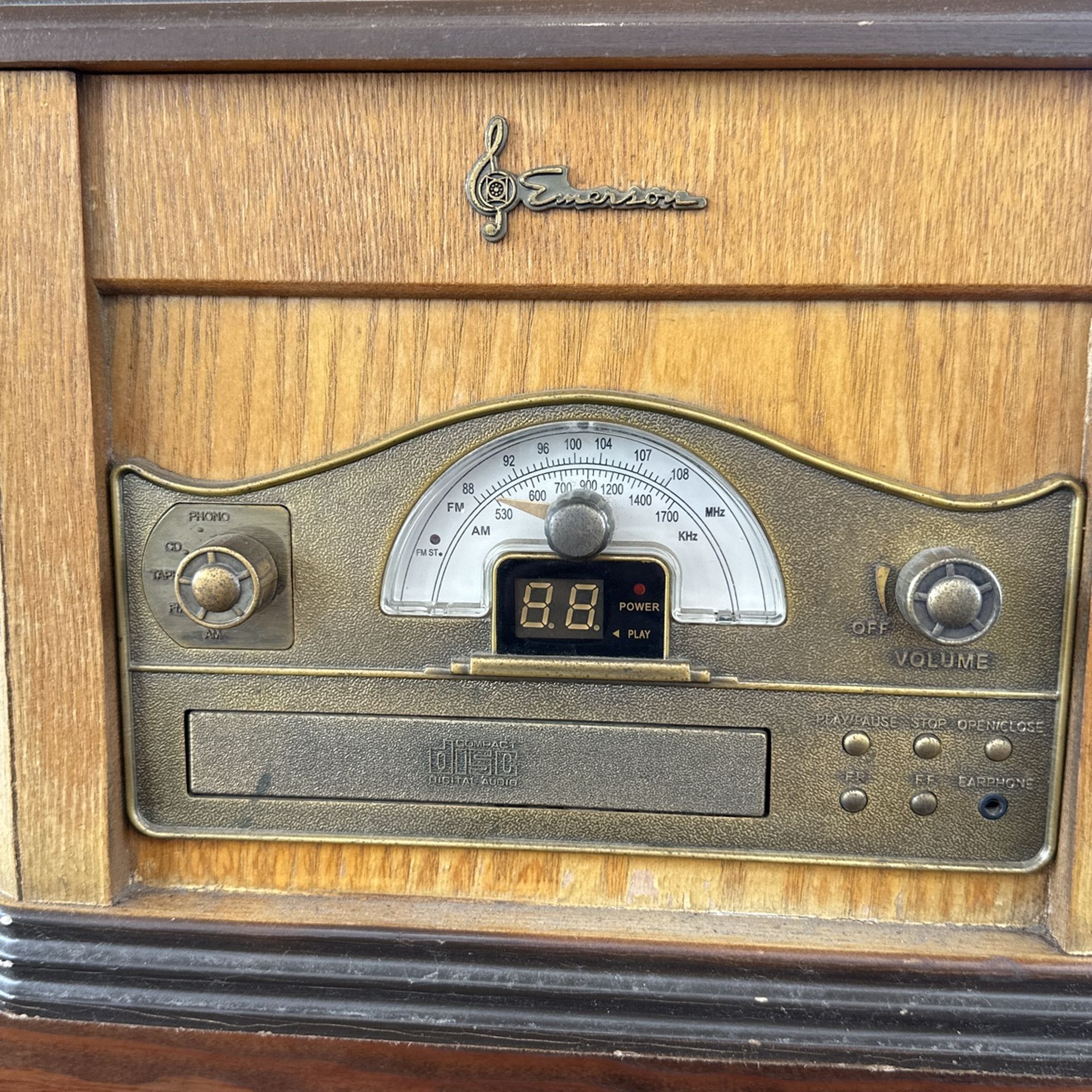 Emerson Classic Radio