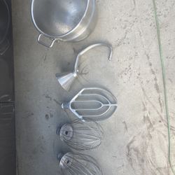 Hobart 30 Quarts Mixer Bowl With Attachments All In Good Condition And Shape