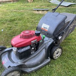 HONDA HRX 217 Lawn Mower 