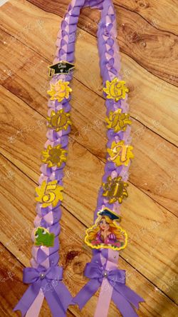 Tangled Rapunzel Grad Lei