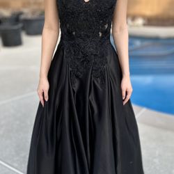 Bondie Nites Black Prom Dress Size 0 With Lace Bodice And Strap Back