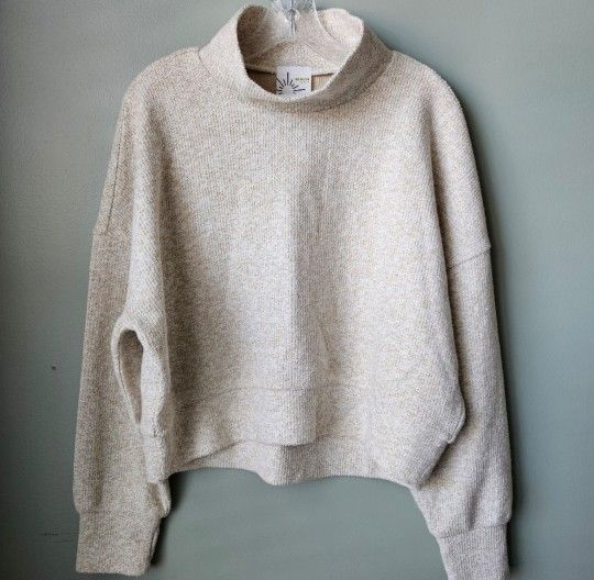 Huge Bundle Of Stylish New & Like-New Women's Clothing (Sizes: S-L)
