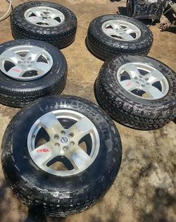 2008 Nissan frontier 17 in wheels and tires