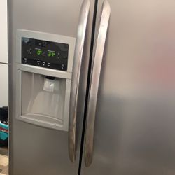 Stainless Steel Side By Side Refrigerator 