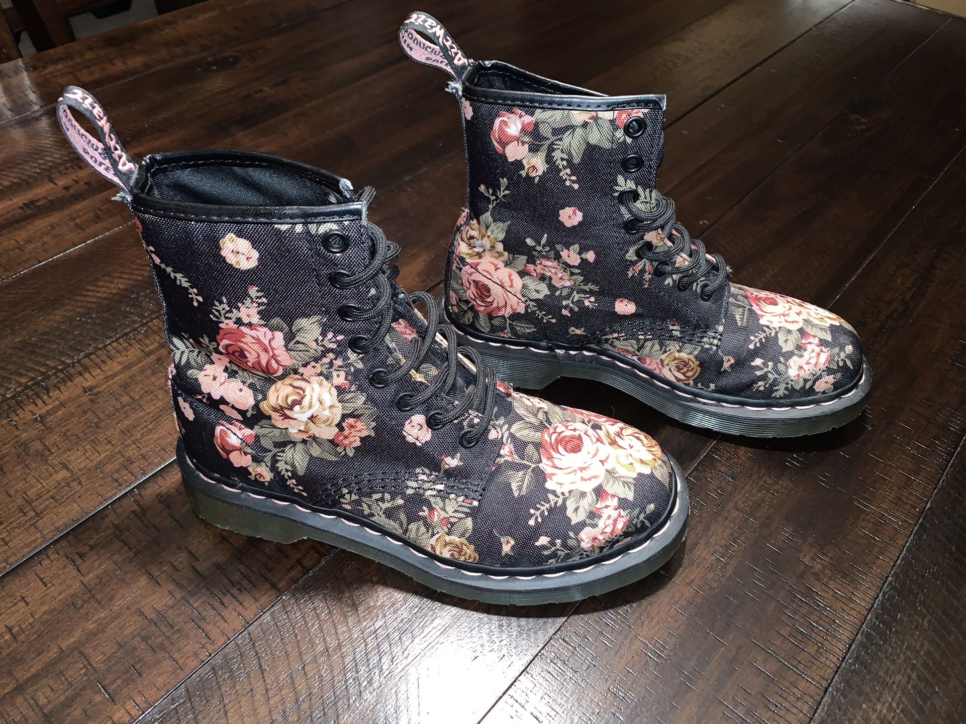 Dr. Martens 11821 Black Floral Canvas Boots