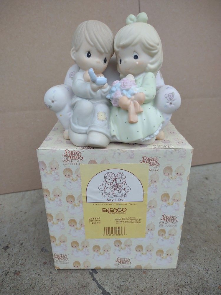 Vintage '96" Precious Moments "Say I Do"