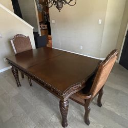Dining Room Table 
