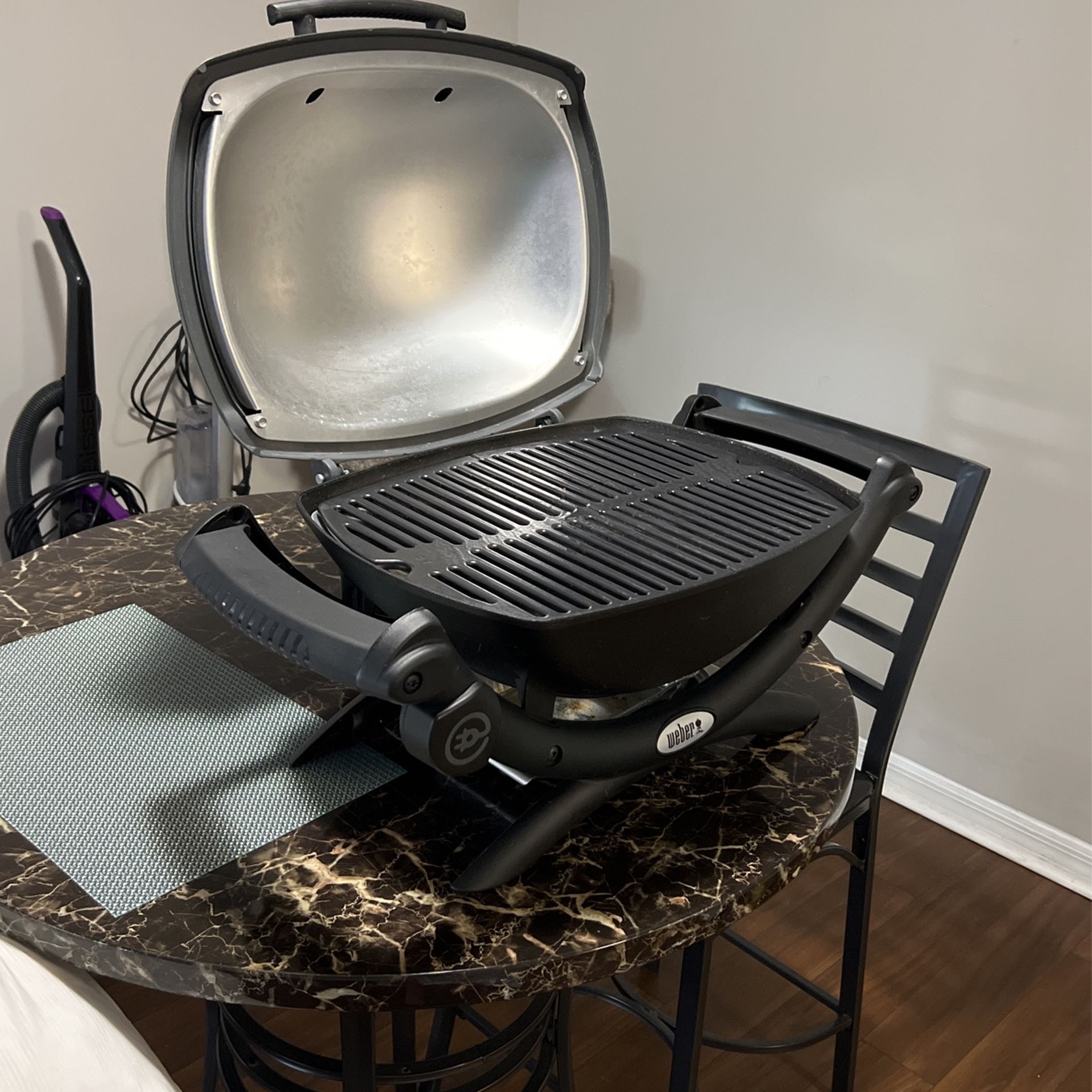 Weber Q1400 Electric Grill