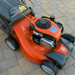 HUSQVARNA ALL WHEEL DRIVE  SELF-PROPELLED LAWN MOWER