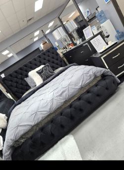 ✨️4pc Queen, King Bedrooms ✨️ Furniture Sectionals, Dining Avail