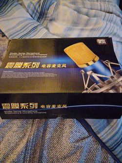 Microphone With Accessories 30.00