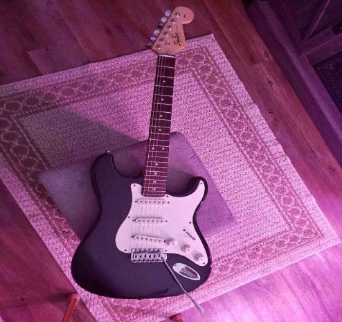 picture could Electric Guitar - Rock Hard with Superior Sound Technology