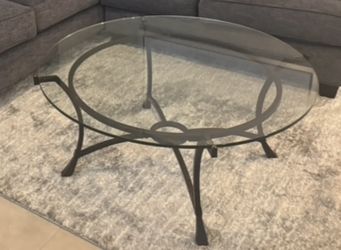 Round Cocktail Table