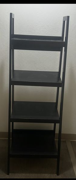 Letter Shelf,, Mirrors,. heat Lamp.