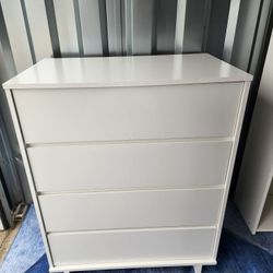 *** WHITE- BEDROOM CHEST ***