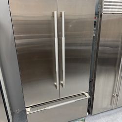 Jenn Air Built In 42’