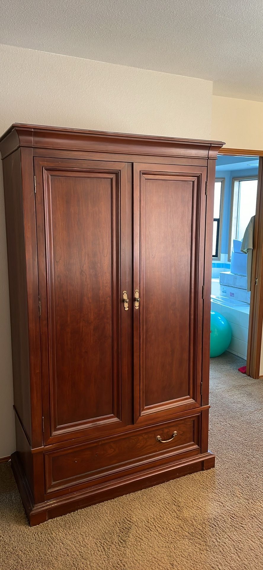 Armoire