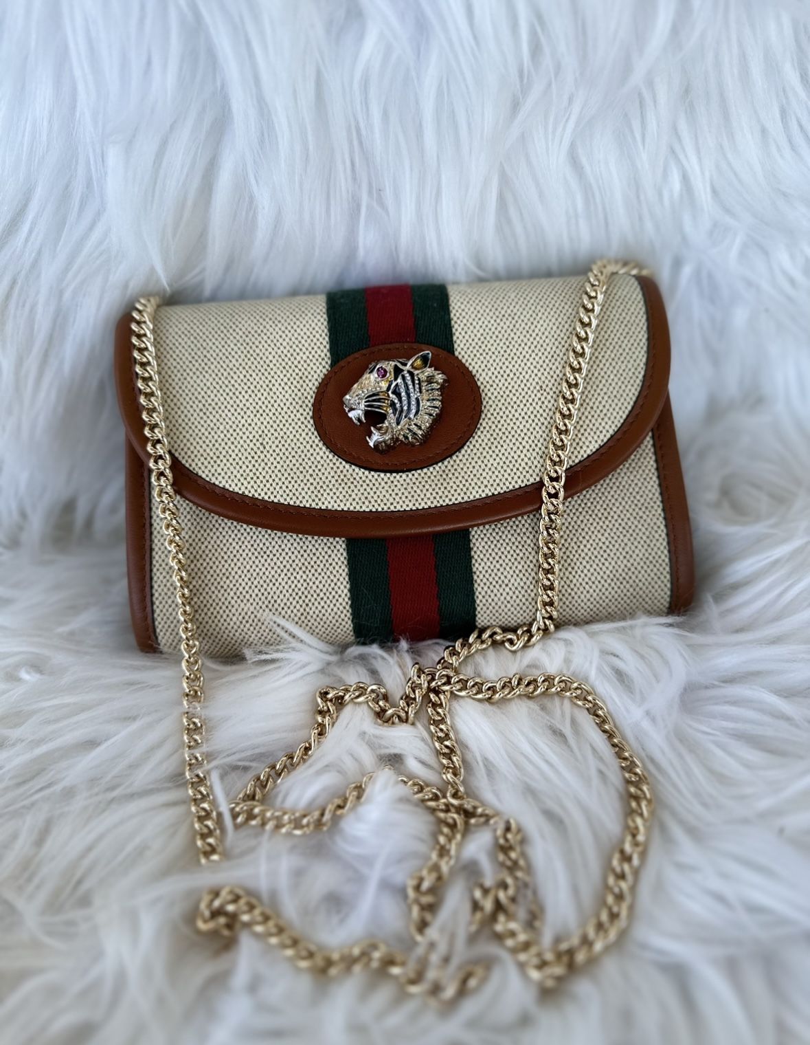 Gucci wallet sling bag