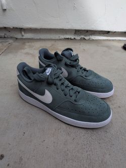 Nike Court Vision Size 10 - NEW!