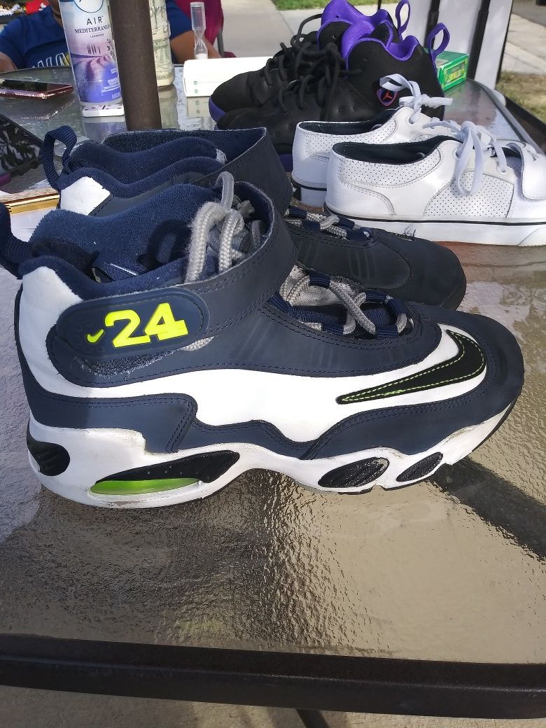 Nike ken griffey shoes