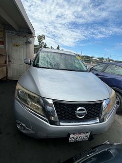 🚨 2013 NISSAN PATHFINDER S– SE VENDE POR PARTES 🚨 🔧 SELLING PARTS 🔧 ✅ Buen motor ❌ TRANSMISIÓN NO SIRVE ✅ Partes de EXTERIOR ✅ Partes de INTERIO