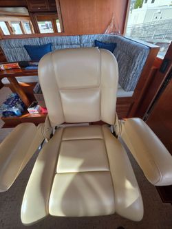 Yacht helm seats