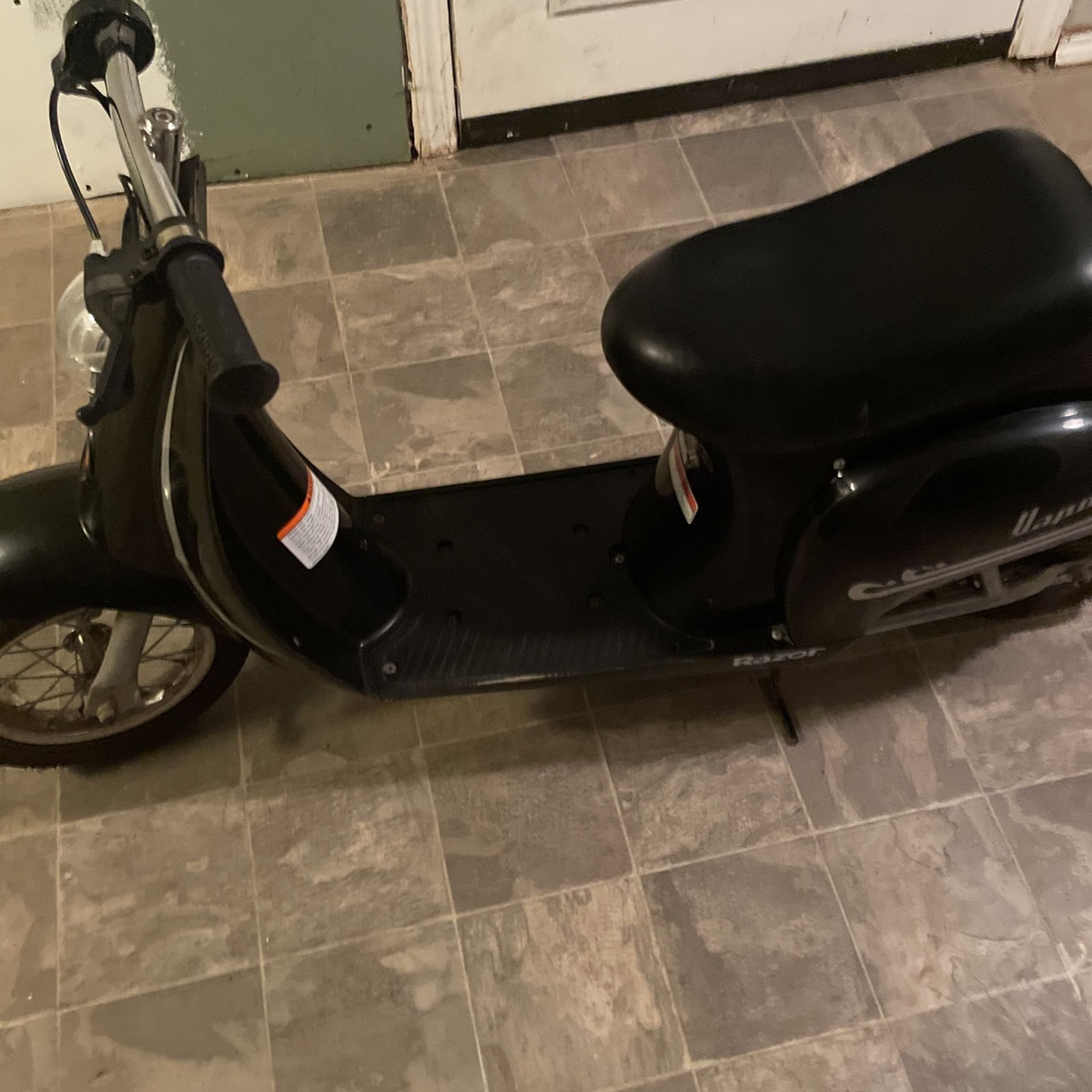 Razor Pocket Mod Miniature Euro-Style Electric Scooter - Vapor - FFP Vapor Black, 50 × 18 × 30"