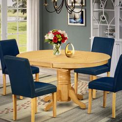  Dining Table With Built In Leaf And Chairs For 4