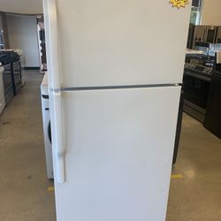 GE 28” Used Refrigerator Working Perfectly 4 Months Warranty 