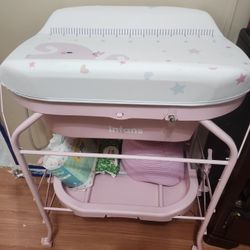 Baby Changing Station With Tub