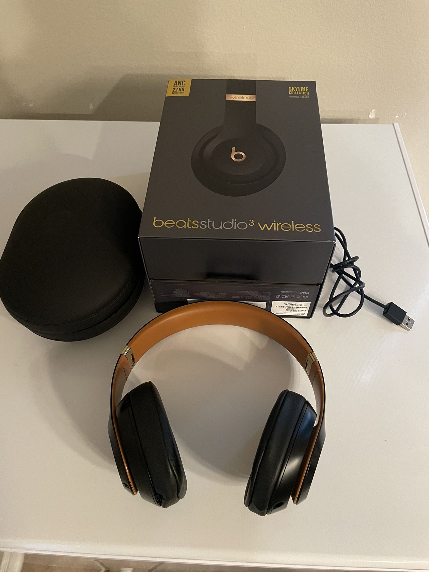 New Beats Studio 3 Wireless Headphones 