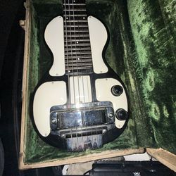 Rickenbecker Short Guitar 