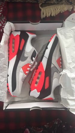 Brand new Nike shoes not worn AIRMAX 90 QS for man size 9
