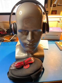 Beats by Dr. Dre Solo HD Headphones Black & Red, Wired w/ Case, Tested & Working