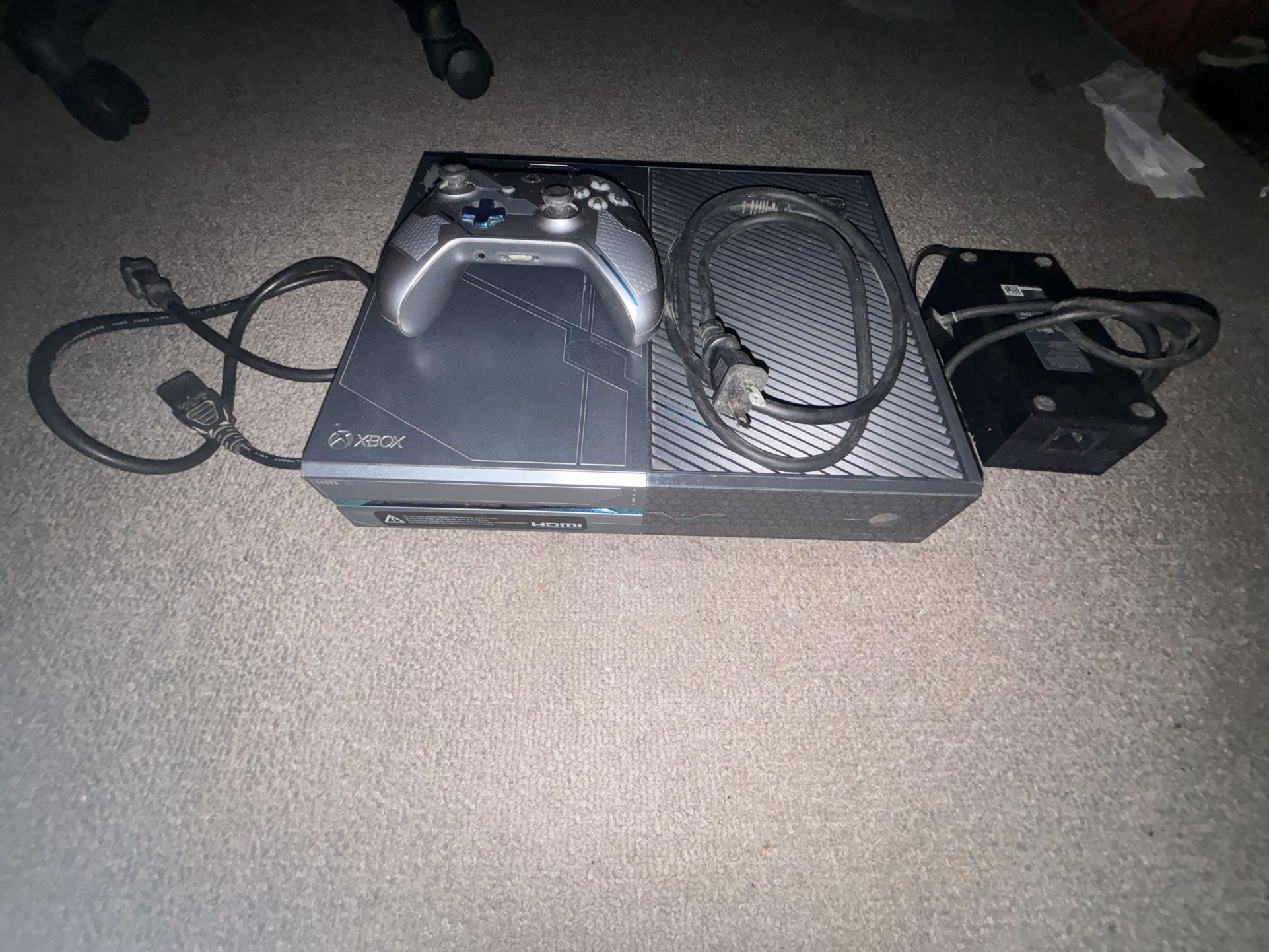 Xbox One Halo Edition